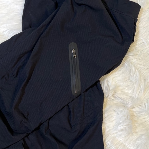 EUC [Lululemon] Black Tracker < Seawall > Workout Pants | Mens Small · Medium - Picture 11 of 16